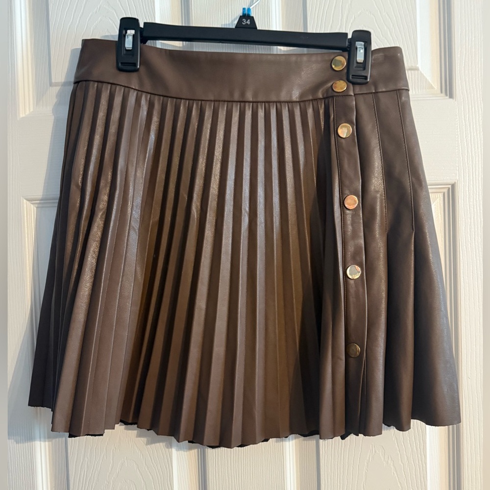 SHEIN Chocolate Brown Pleated Mini Skirt with Gold Button Accents